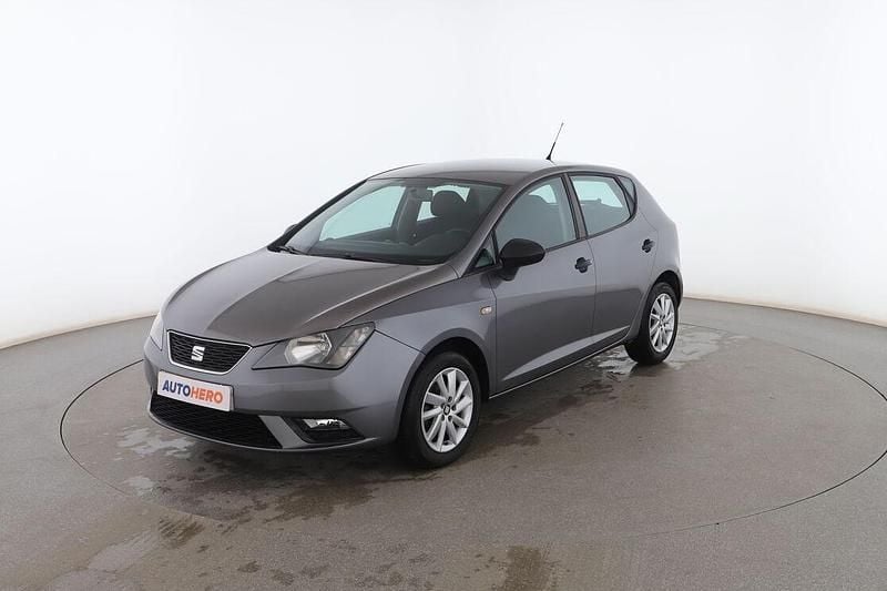 Usado Seat Ibiza Reference 90 CV (66 kW) 2015 Gris Utilitario