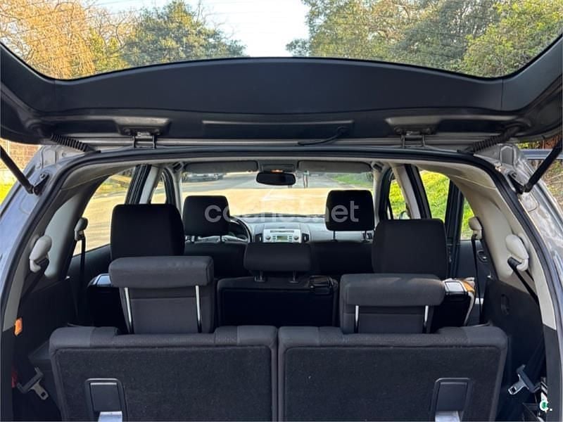 Usado Toyota Corolla Verso Sol 129 CV (94 kW) 2005 Gris / plata Monovolumen