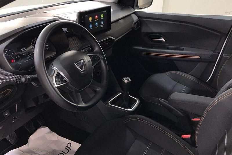 Usado Dacia Sandero Comfort 91 CV (66 kW) 2021 Blanco Berlina