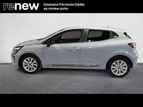 Usado Renault Clio V Evolution 100 CV (73 kW) 2025 Gris / plata Berlina