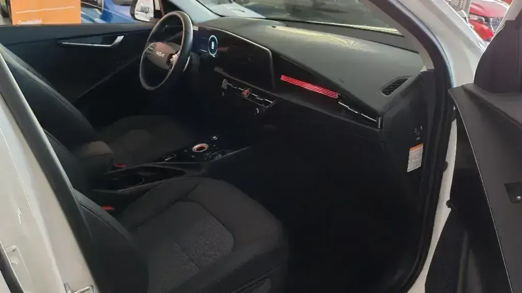 Usado Kia Niro 138 CV (101 kW) 2025 Blanco SUV