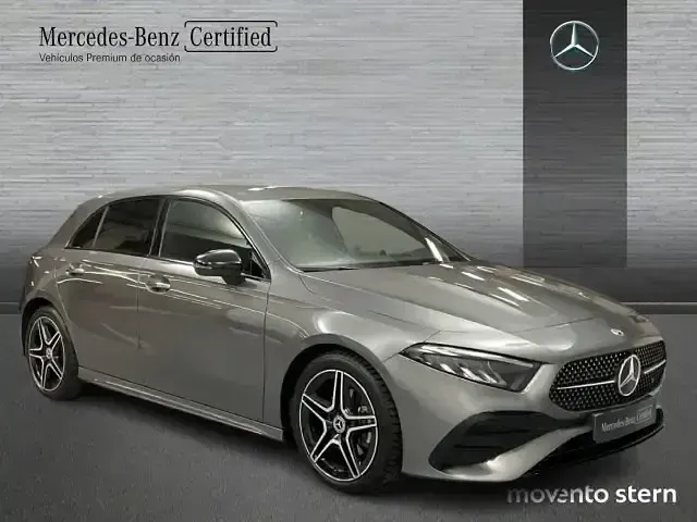 Usado Mercedes A180 Advanced 116 CV (85 kW) 2025 Gris Utilitario