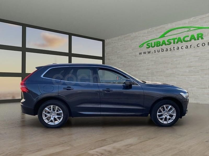 Usado Volvo XC60 Momentum 197 CV (144 kW) 2020 Azul SUV