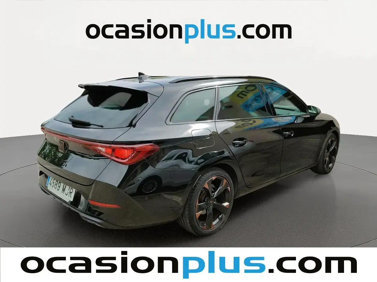 Usado Cupra Leon 150 CV (110 kW) 2023 Negro Monovolumen