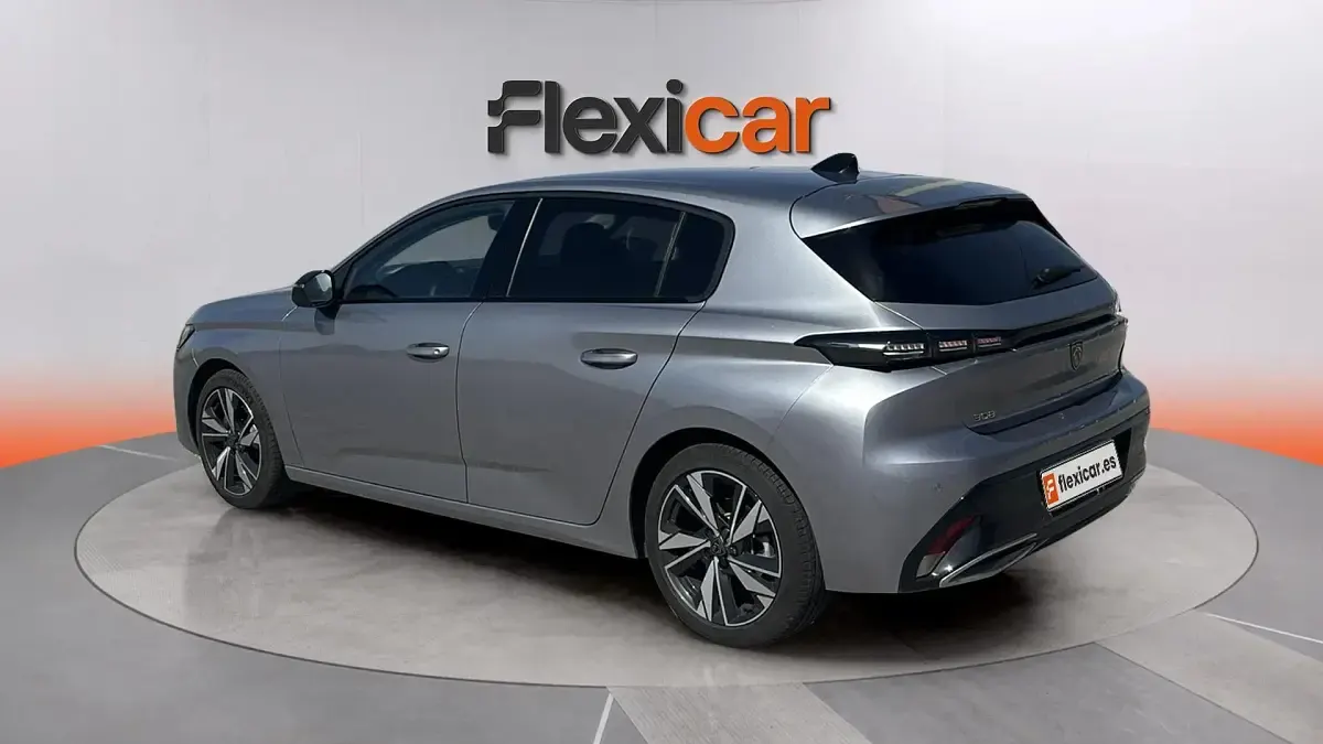 Usado Peugeot 308 Allure 131 CV (96 kW) 2024 Gris Berlina