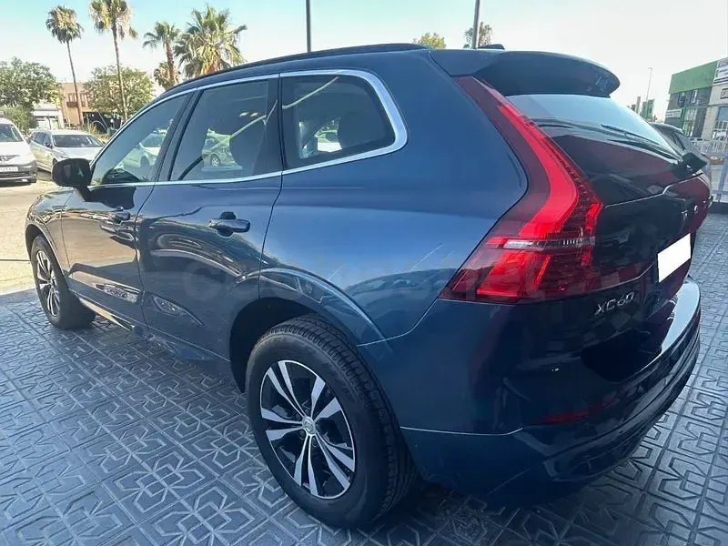 Usado Volvo XC60 Plus 197 CV (144 kW) 2022 Azul SUV