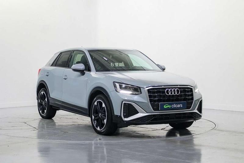 Usado Audi Q2 S-Line 116 CV (85 kW) 2022 Gris SUV