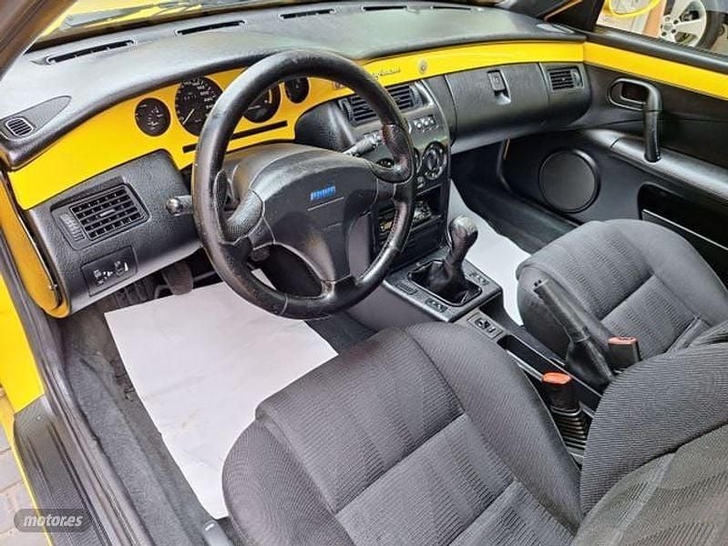 Usado Fiat Coupé 132 CV (97 kW) 2000 Amarillo Coupe
