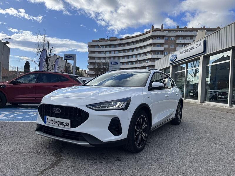 Usado Ford Focus Active 155 CV (114 kW) 2023 Blanco Familiar