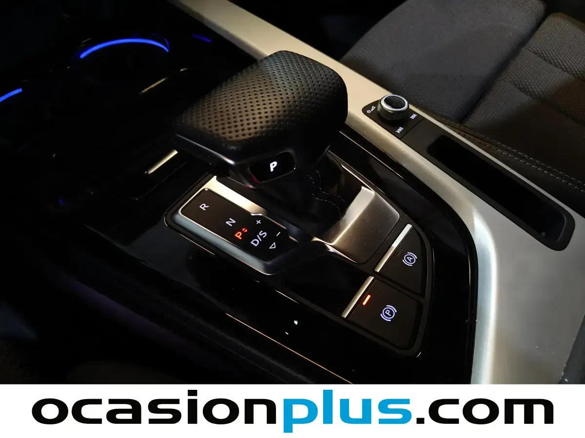 Usado Audi A4 S-Line 163 CV (119 kW) 2024 Gris Familiar