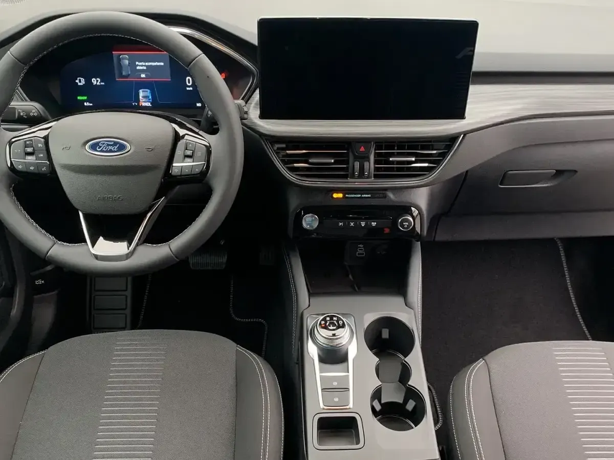 Usado Ford Kuga Active 190 CV (139 kW) 2024 Negro SUV