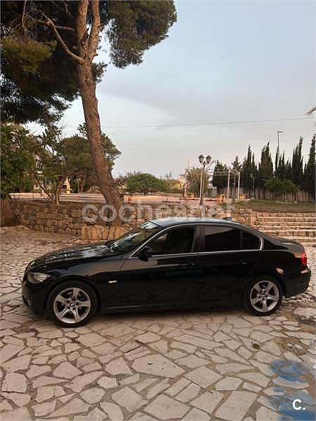 Usado BMW 318 143 CV (105 kW) 2010 Negro Berlina