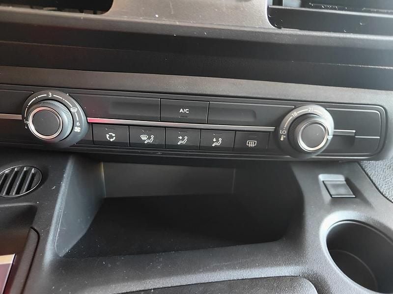 Usado Peugeot e-Rifter Allure 100 kW (136 CV) 2023 Epr blanc icy Monovolumen