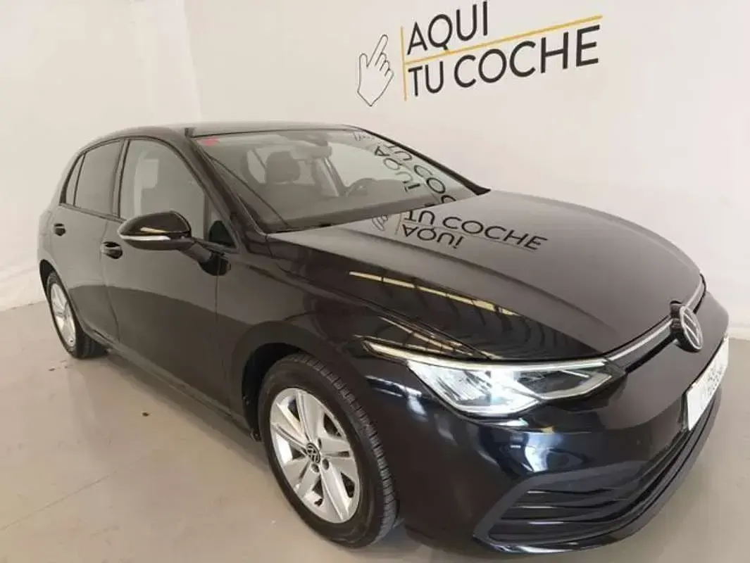 Usado VW Golf VIII Life 116 CV (85 kW) 2021 Negro Utilitario