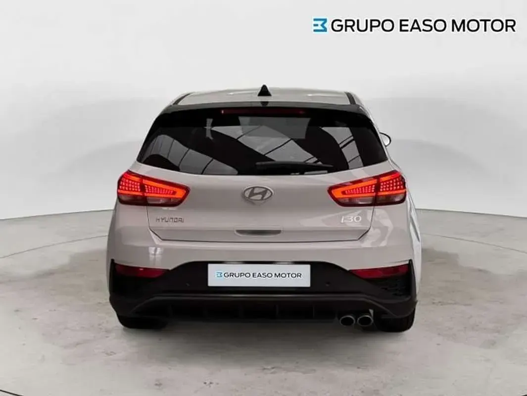 Usado Hyundai i30 N Line 97 CV (71 kW) 2025 Blanco Utilitario