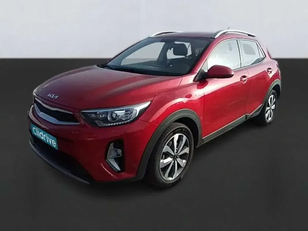Usado Kia Stonic 84 CV (61 kW) 2022 Rojo SUV