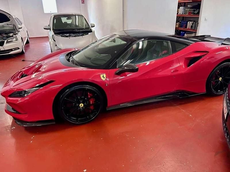 Usado Ferrari F8 721 CV (530 kW) 2023 Rojo Coupe