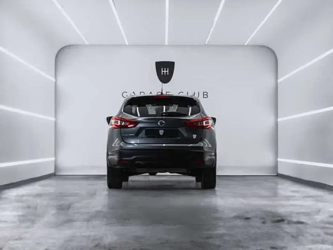 Begagnad Nissan Qashqai Tekna 116 HK (85 kW) 2016 Grå SUV