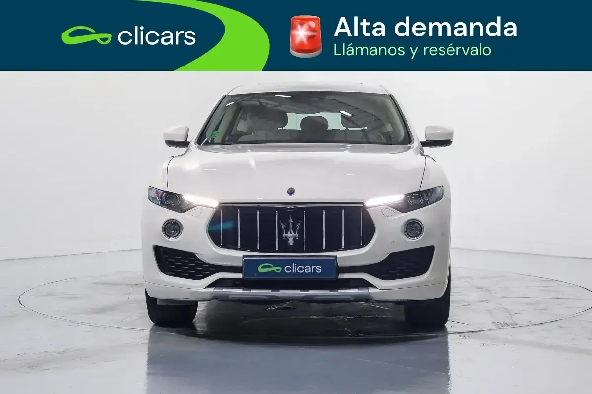 Usado Maserati Levante GranLusso 430 CV (316 kW) 2017 Blanco SUV