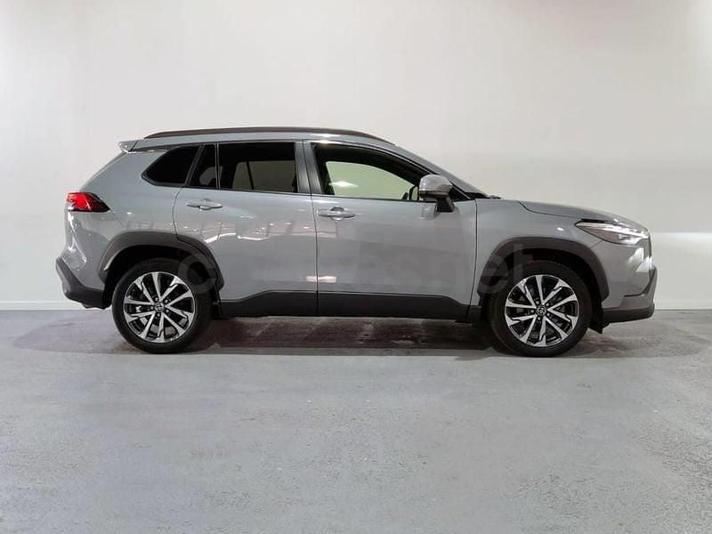 Usado Toyota Corolla Cross Plus 197 CV (144 kW) 2022 Gris / plata SUV