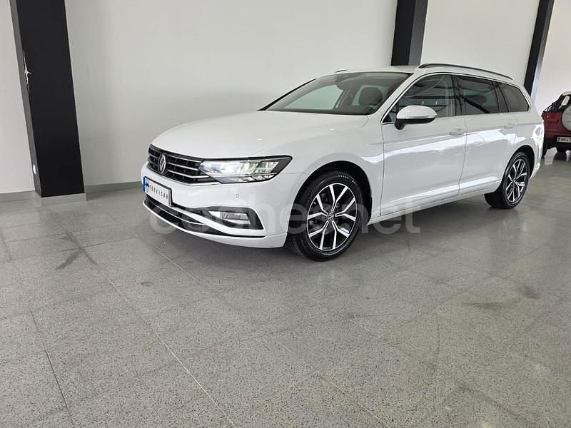 Blanco Usado 2021 VW Passat Executive Familiar | 15.990 € (Buen precio) - Imagen 1/4