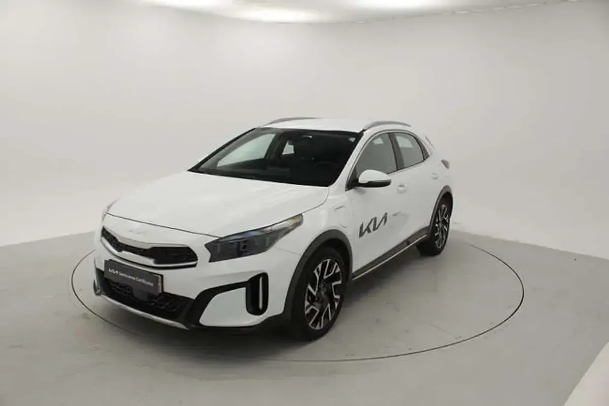 Usado Kia XCeed 141 CV (103 kW) 2024 Blanco SUV