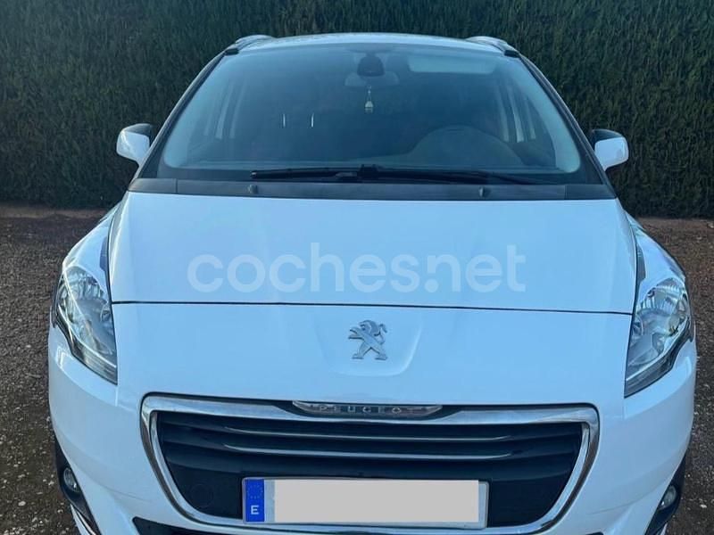 Blanco Usado 2014 Peugeot 5008 Style Monovolumen | 8000 € (Precio justo) - Imagen 1/4