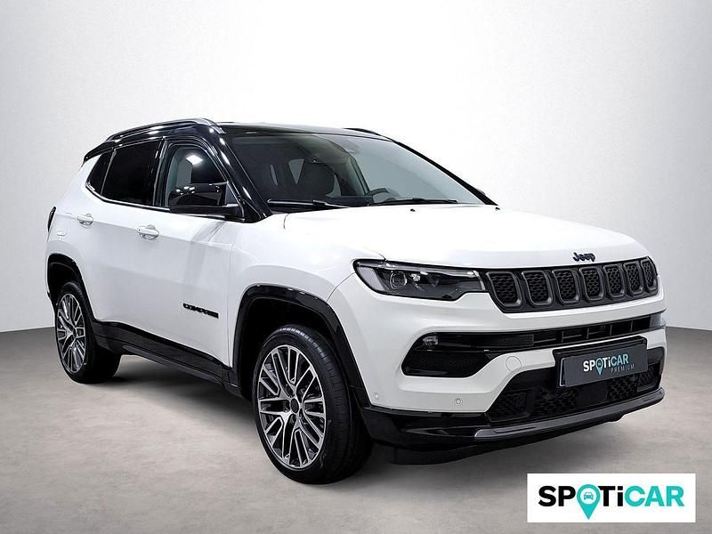 Blanco Nuevo 2025 Jeep Compass Summit SUV | 34.500 € - Imagen 1/4