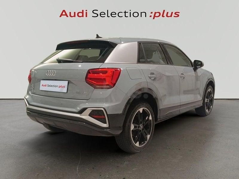 Usado Audi Q2 S-Line 116 CV (85 kW) 2025 Gris / plata SUV