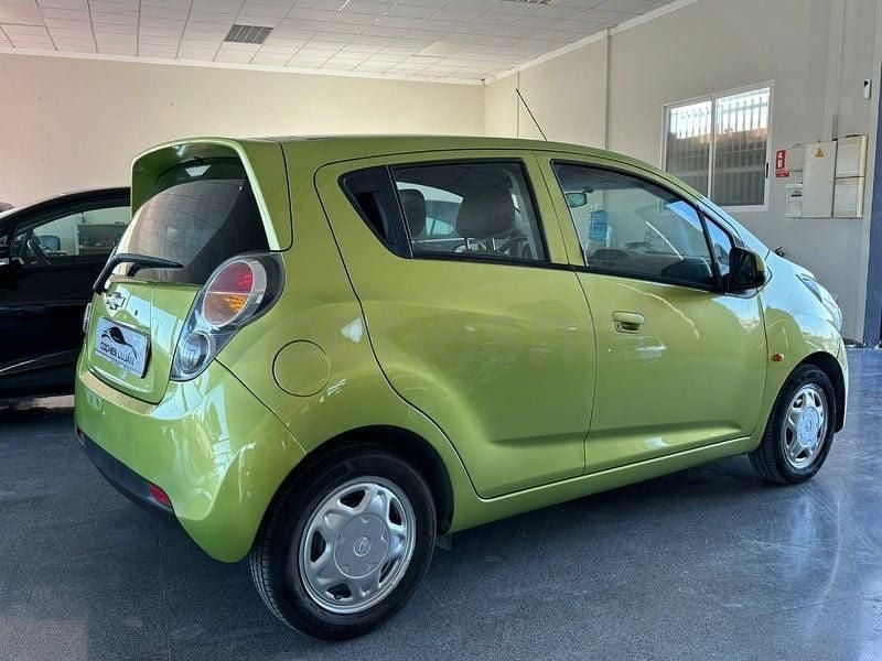 Usado Chevrolet Spark 68 CV (50 kW) 2010 Verde Utilitario