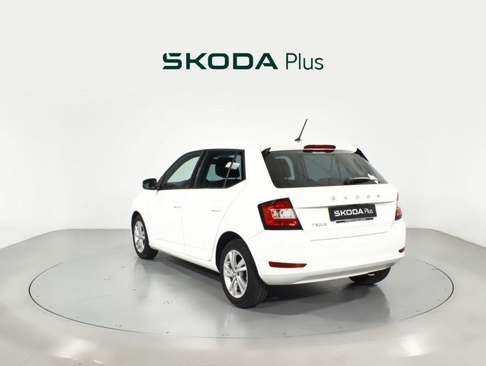 Blanco Usado 2021 Skoda Fabia Ambition Berlina | 16.700 € (Un poco caro) - Imagen 1/4