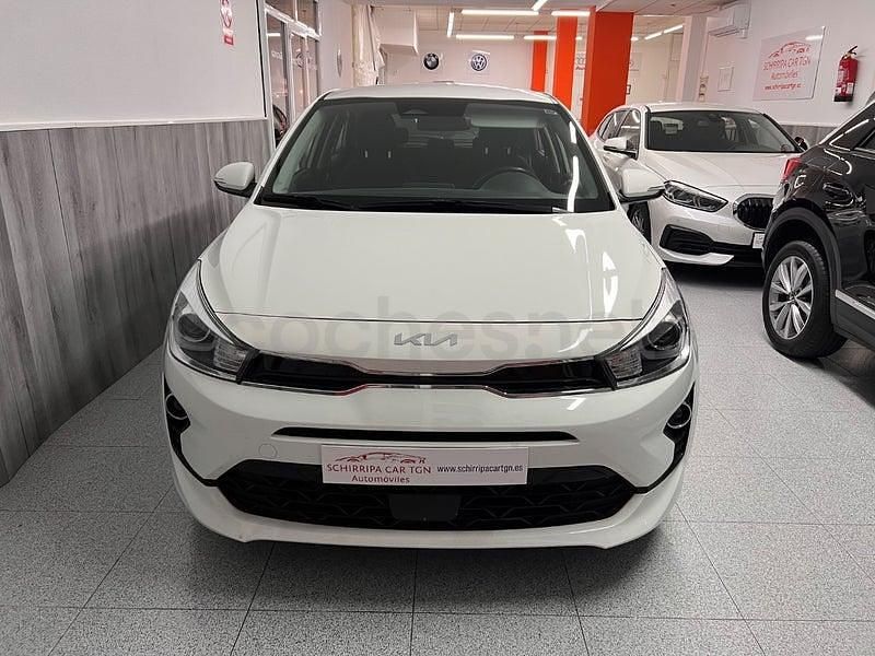 Usado Kia Rio 84 CV (61 kW) 2023 Blanco Berlina