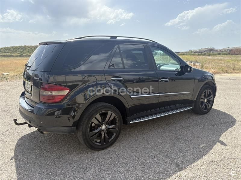 Negro Usado 2009 Mercedes ML320 SUV | 8200 € (Buen precio) - Imagen 1/4