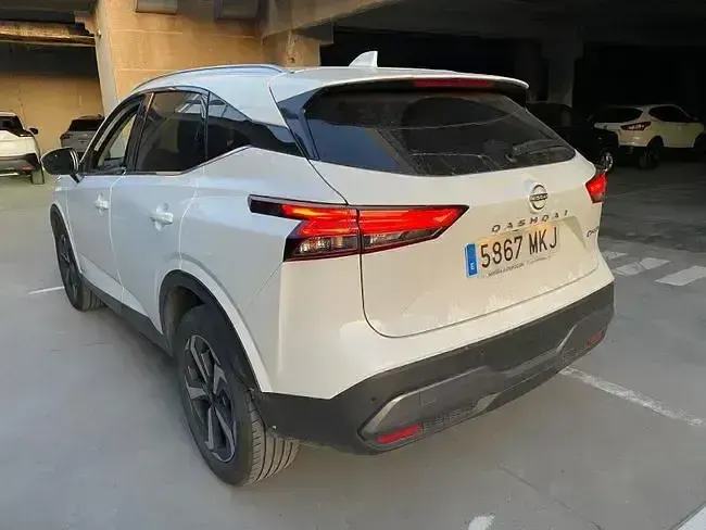 Usado Nissan Qashqai N-Connecta 190 CV (139 kW) 2023 Blanco SUV