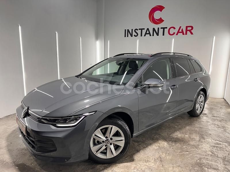 Nuevo VW Golf VIII Life 116 CV (85 kW) 2025 Gris / plata Familiar