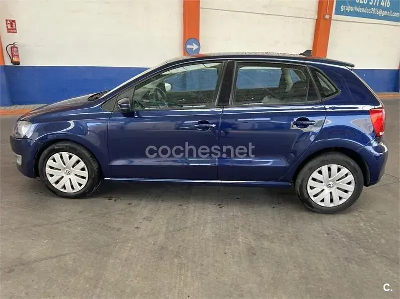 Usado VW Polo Advance 90 CV (66 kW) 2010 Azul Utilitario