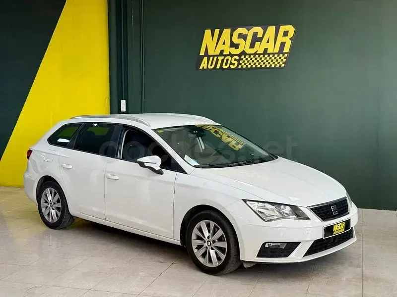 Usado Seat Leon Style 115 CV (84 kW) 2018 Blanco Familiar