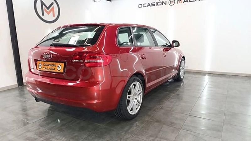 Usado Audi A3 Attraction 105 CV (77 kW) 2010 Gris / plata Berlina