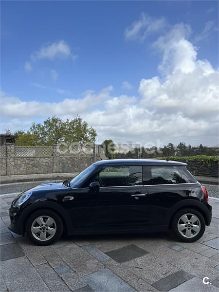 Usado Mini ONE 102 CV (75 kW) 2017 Negro Utilitario