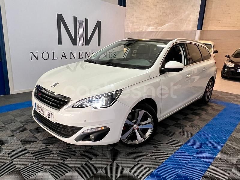 Blanco Usado 2015 Peugeot 308 Allure Familiar | 7995 € (Buen precio) - Imagen 1/4