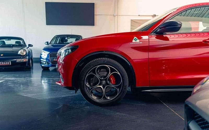 Usado Alfa Romeo Stelvio Veloce 210 CV (154 kW) 2023 Rojo SUV