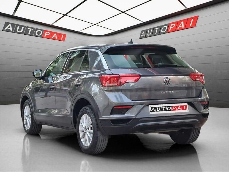 Usado VW T-Roc Advance 115 CV (84 kW) 2022 Gris / plata SUV