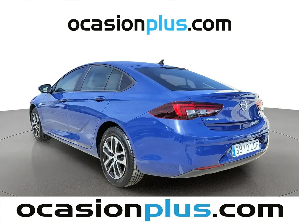 Usado Opel Insignia Selective 140 CV (102 kW) 2019 Azul Berlina