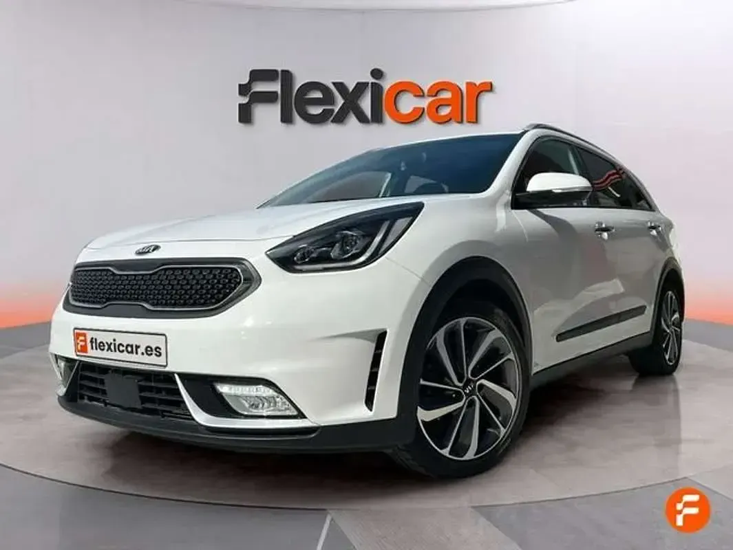 Usado Kia Niro 141 HP (103 kW) 2018 Branco SUV