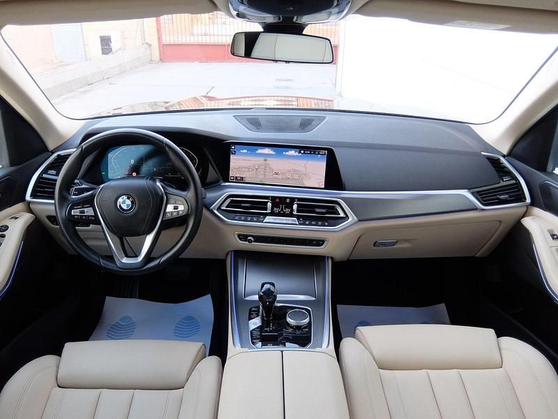 Usado BMW X5 Comfort Edition 231 CV (169 kW) 2022 Gris / plata SUV