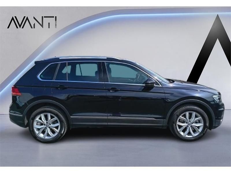 Usado VW Tiguan Sportline 190 CV (139 kW) 2018 Negro SUV