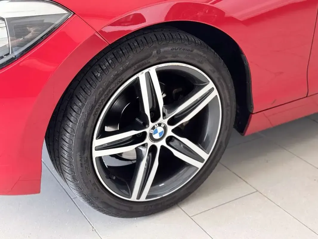 Usado BMW 118 M Sport 143 CV (105 kW) 2012 Rojo Utilitario