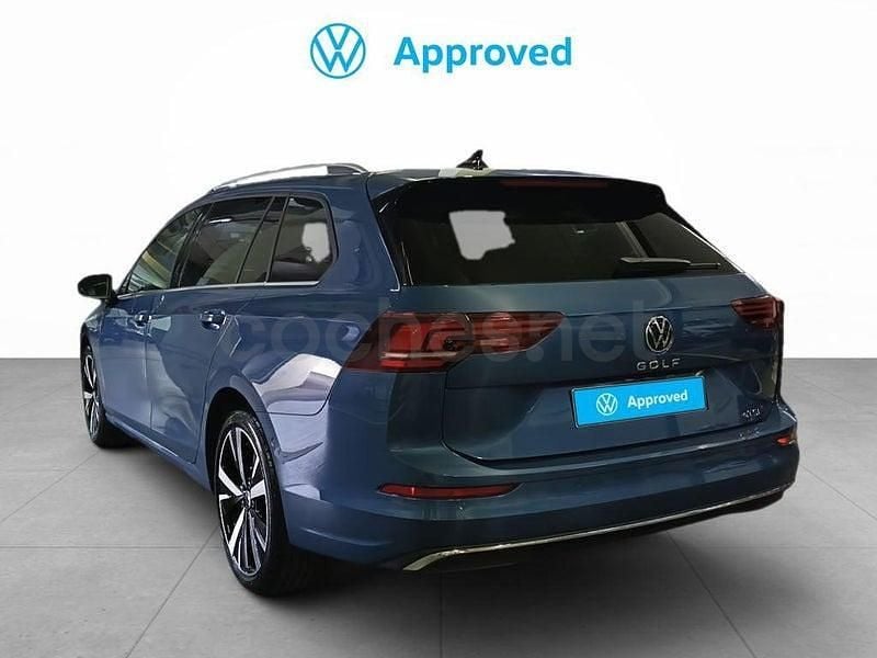 Usado VW Golf VIII Style 150 CV (110 kW) 2025 Azul Familiar