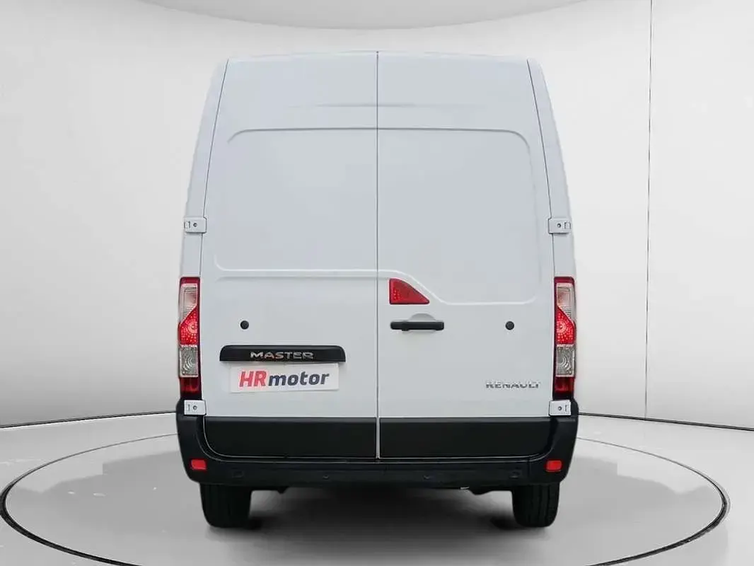 Usado Renault Master 135 CV (99 kW) 2022 Blanco Monovolumen