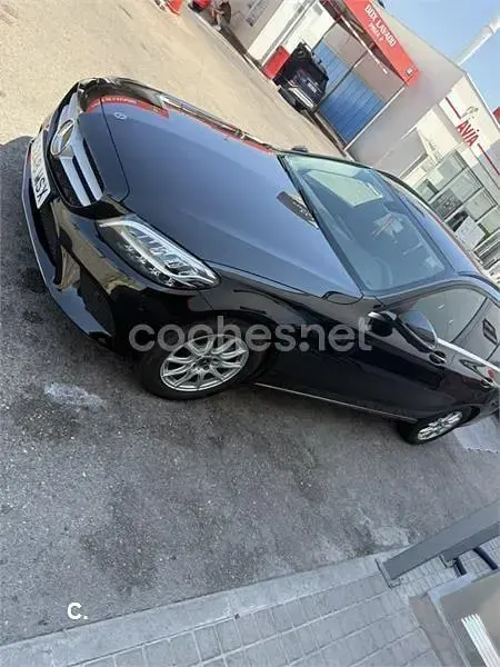 Usado Mercedes C200 150 CV (110 kW) 2019 Negro Familiar
